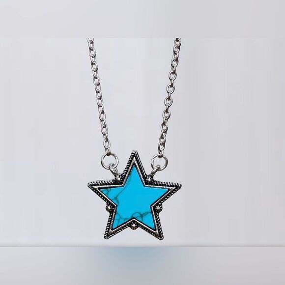 Free People Jewelry - Free People Silver Chain Star Necklace with Turquoise Inlay